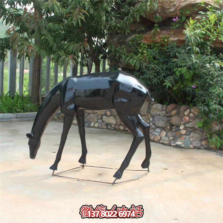 玻璃鋼雕塑景觀噴漆，點綴小區(qū)抽象美景