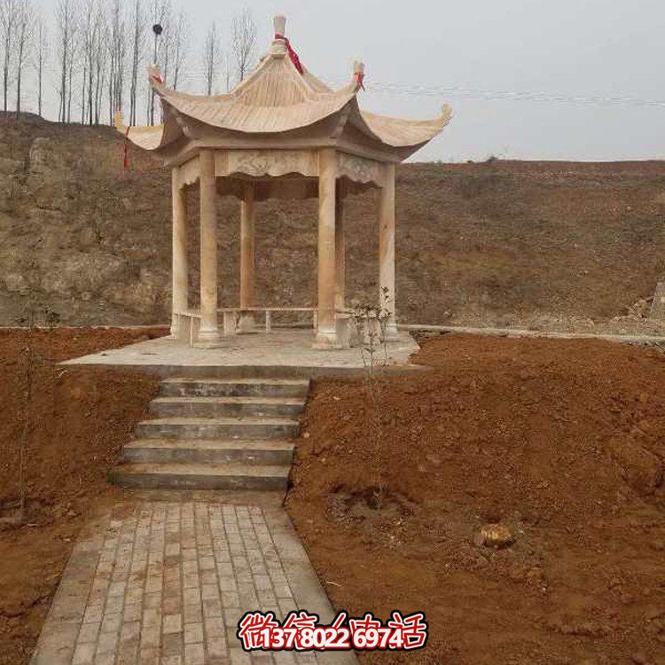 色彩斑斕的晚霞紅涼亭，讓您享受中式園林的繽紛景點(diǎn)