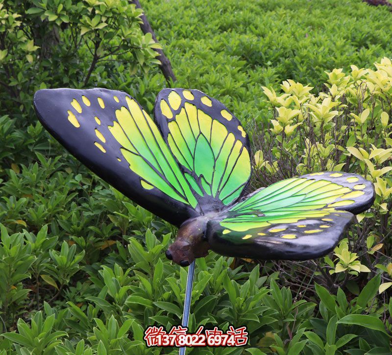 玻璃鋼蝴蝶雕塑，點(diǎn)亮操場創(chuàng)意之美