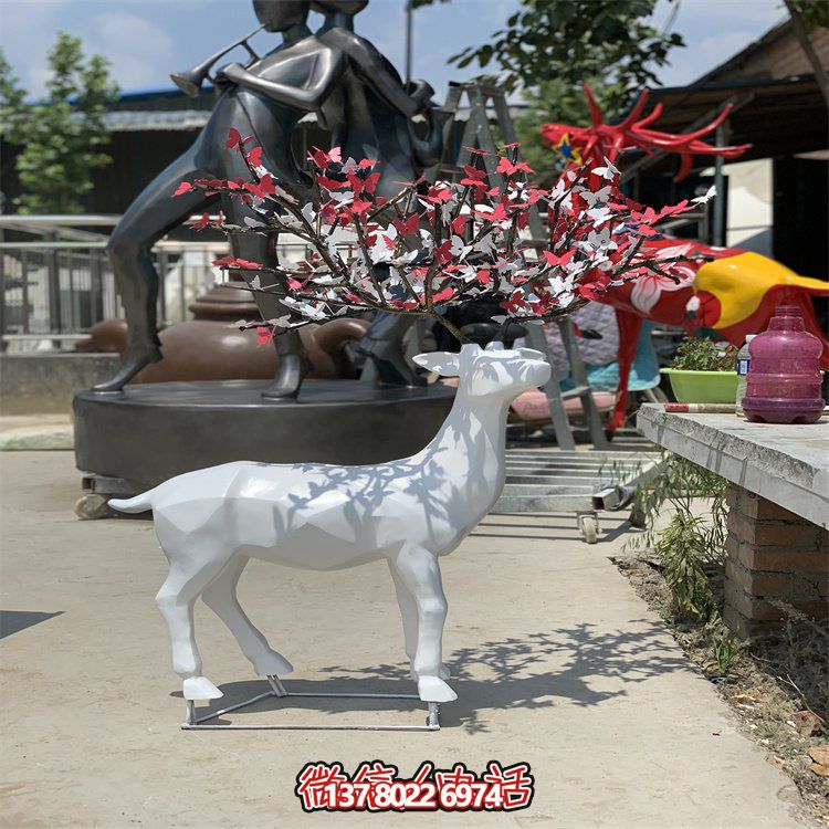 不銹鋼梅花鹿雕塑，點(diǎn)綴校園景觀