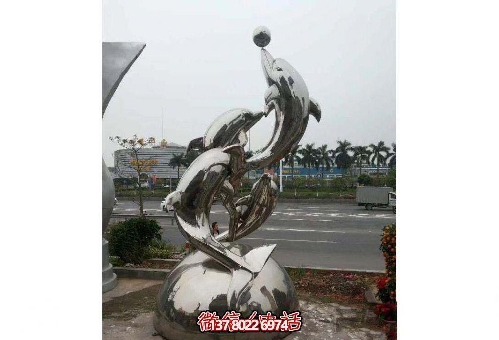 不銹鋼海豚雕塑，玩起來讓街道飛躍！