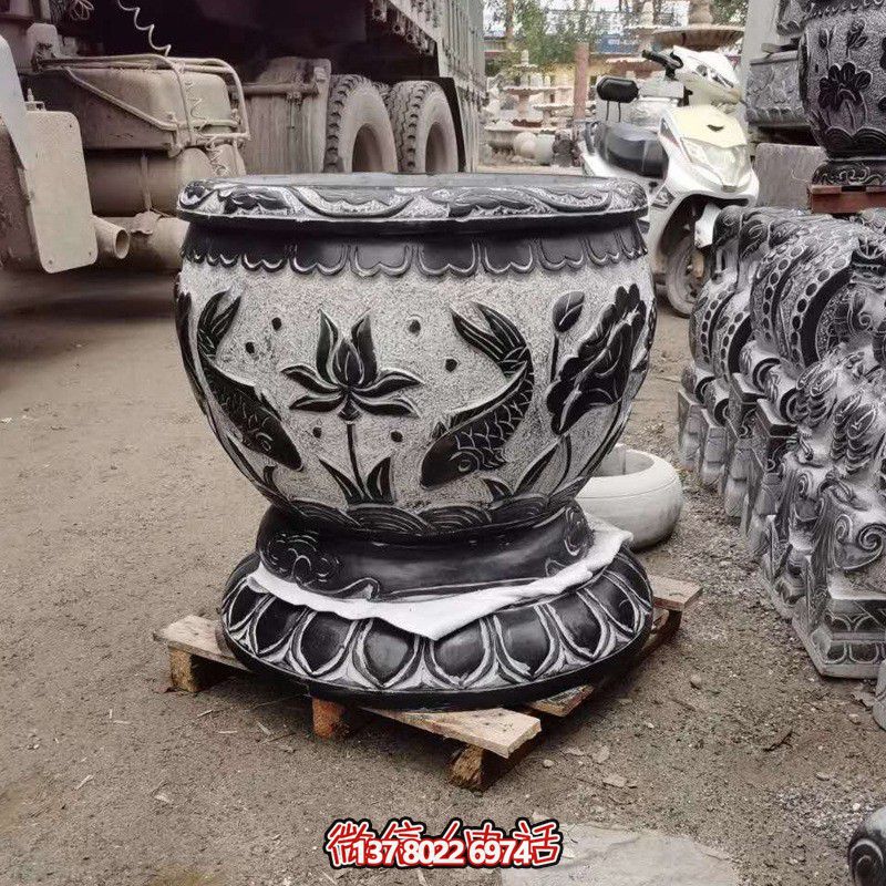 雅致雙魚石雕花盆，為您的庭院增添藝術(shù)氣息