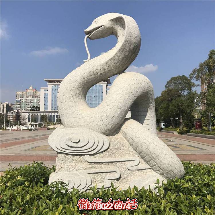 傳統(tǒng)風(fēng)格大理石蛇雕塑，擺放于廣場(chǎng)，給您帶來(lái)完美視覺(jué)享受