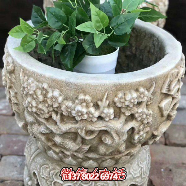 精美藝術(shù)石雕花盆，讓繁復(fù)多彩的花紋與浮雕結(jié)合，打造出精美的大理石雕塑