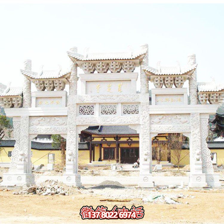 精細(xì)工藝刻石牌坊，裝點(diǎn)小區(qū)村口