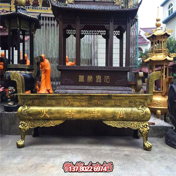 大型純銅鎏金香爐雕塑，為景觀寺廟增添靈性美感