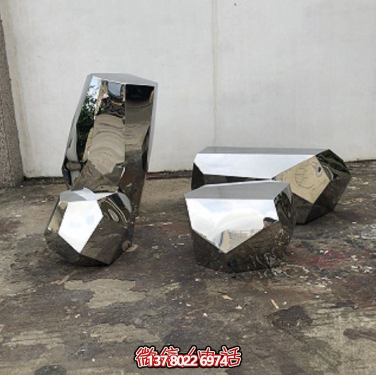 高級(jí)不銹鋼鏡面戶外公園雕塑裝飾，以鵝卵石為靈感