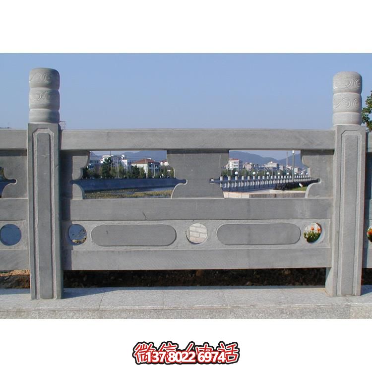 青石雕刻欄桿欄板，點(diǎn)綴美麗河道