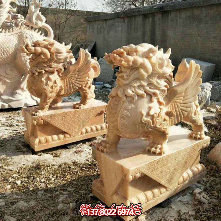 黃蠟石麒麟雕塑，精美石雕景區(qū)裝飾