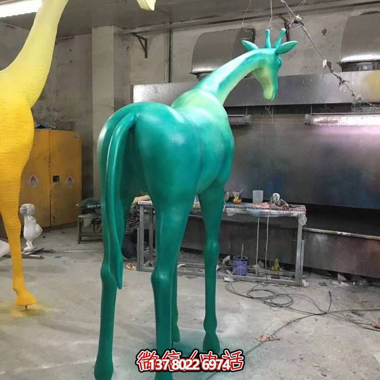 陳美大型戶外動(dòng)物長頸鹿雕塑擺件
