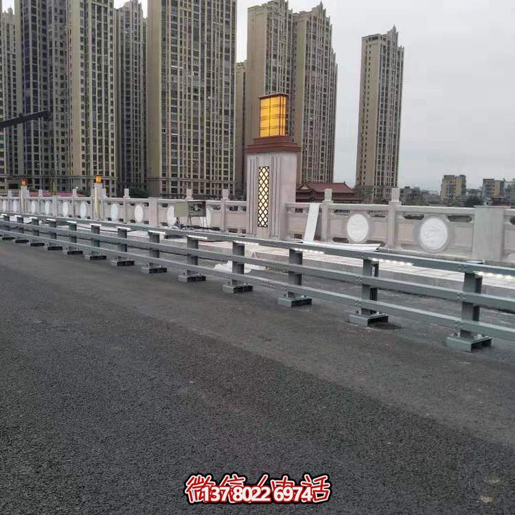 大理石護(hù)欄雕塑，為街道景觀帶來精美絕倫