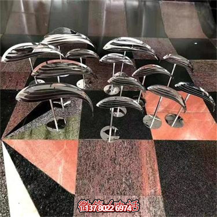 抽象不銹鋼小魚雕塑，點(diǎn)綴水景戶外景觀