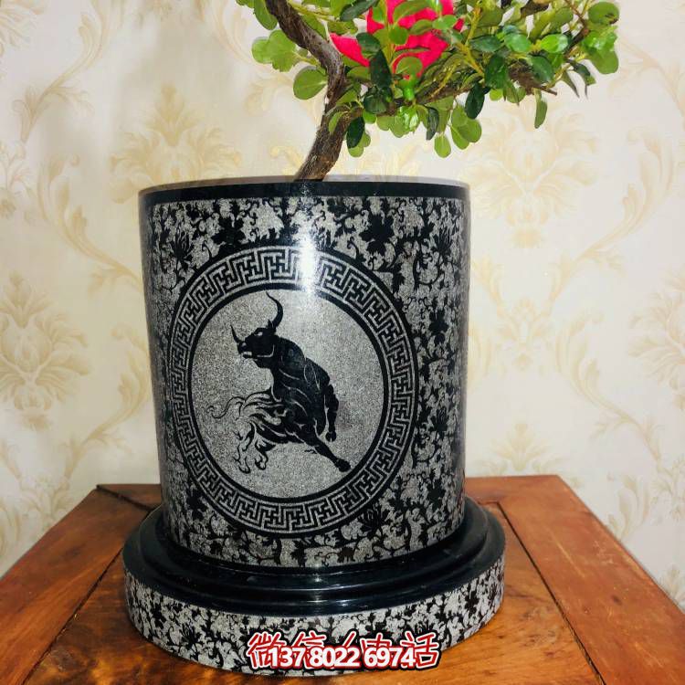手工精美石雕花盆，點(diǎn)亮您的室外空間
