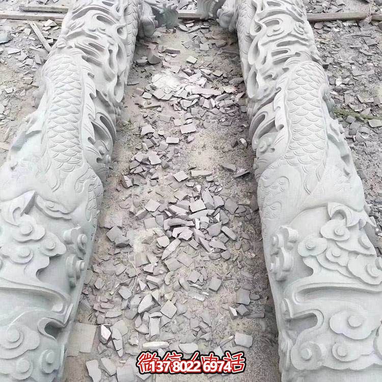 大型石雕龍柱，點(diǎn)綴園林景觀