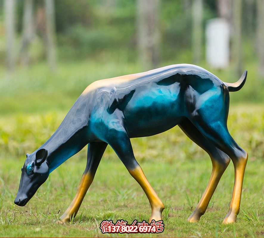 玻璃鋼彩繪梅花鹿雕塑，裝點園林景觀