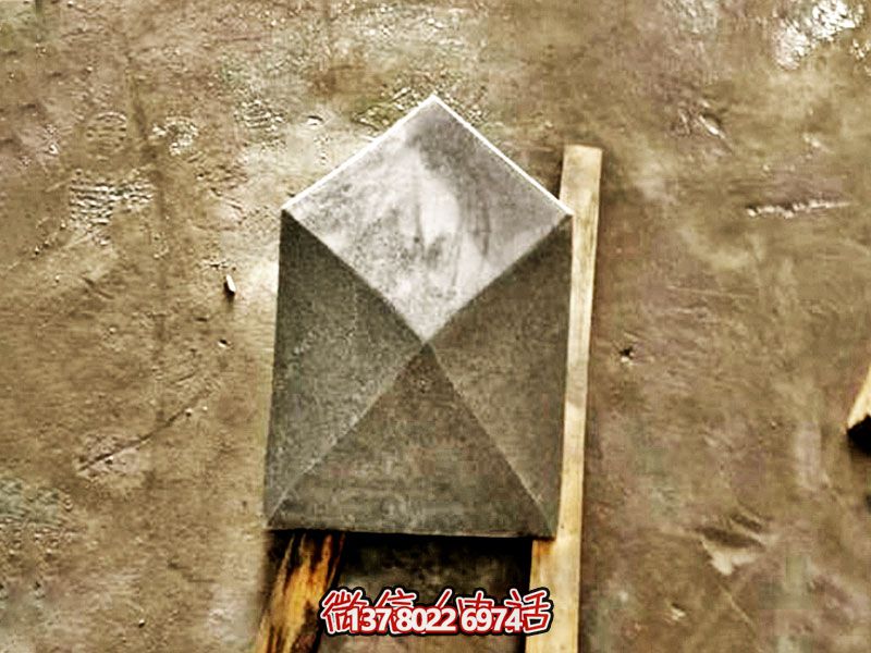 菱形擋車石阻石球，為兒童游樂場提供安全保障