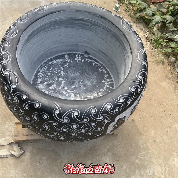 仿古大理石浮雕花紋花盆，營(yíng)造優(yōu)雅庭院空間