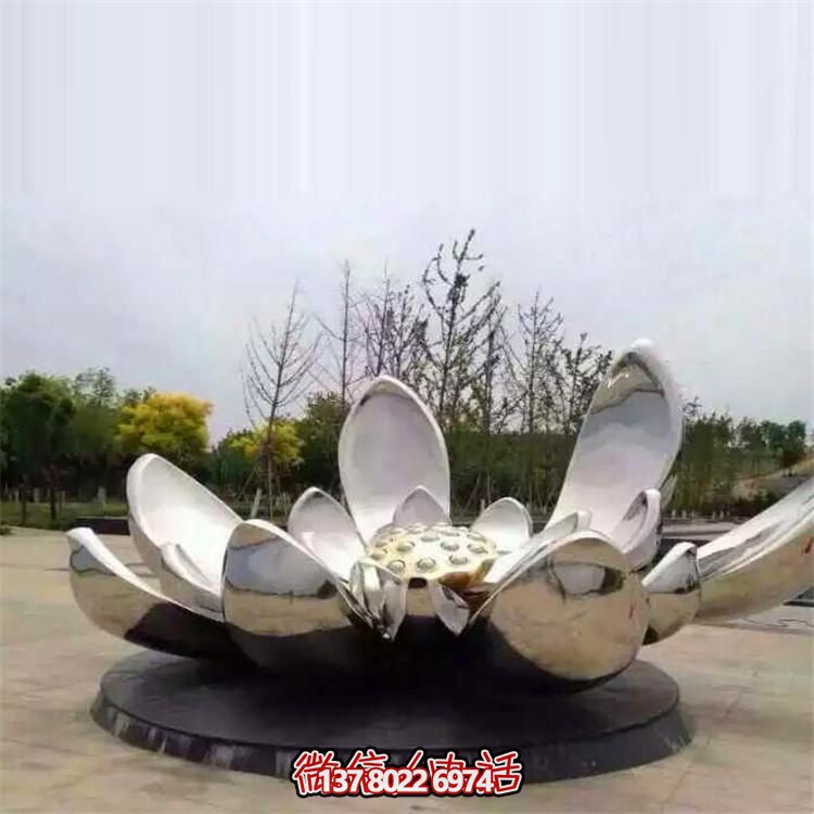 不銹鋼鏡面戶(hù)外大型綻放蓮花景觀裝置