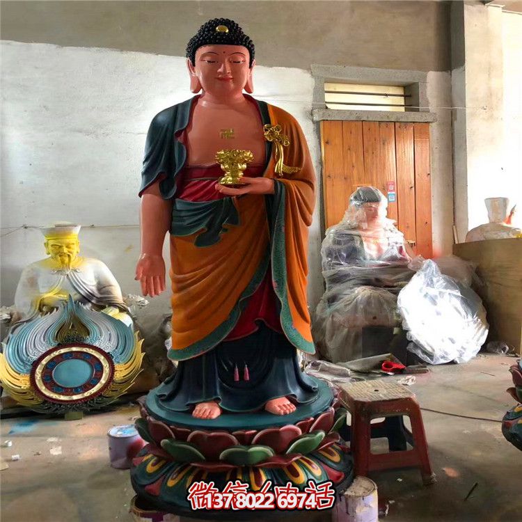 玻璃鋼彩繪神佛三圣雕塑，為景區(qū)大型景觀裝飾品