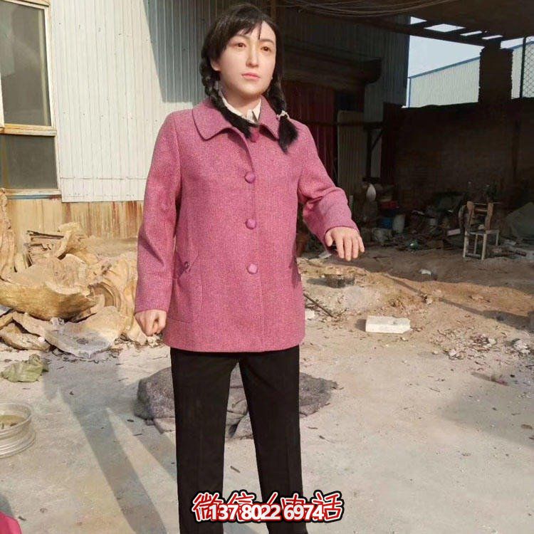 玻璃鋼仿真女孩雕塑，打造景區(qū)精美環(huán)境