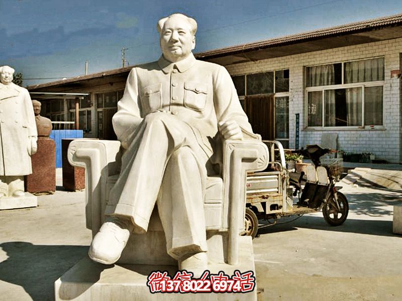 漢白玉毛澤東雕塑，見證歷史瞬間
