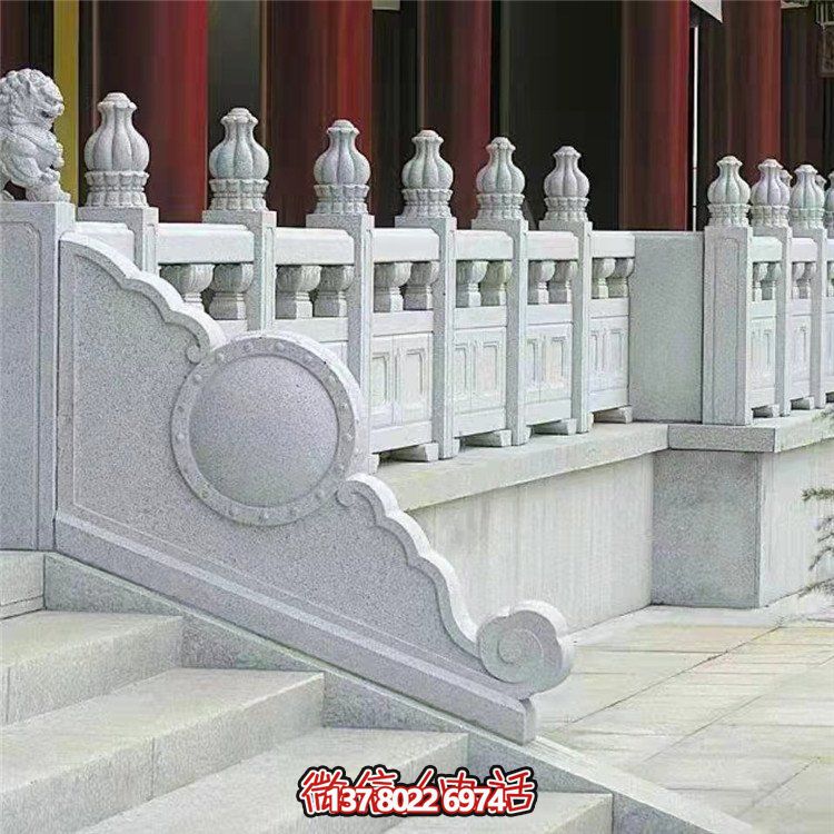 精美石雕欄桿欄板，點(diǎn)綴景區(qū)景點(diǎn)，增添園林雕塑之美