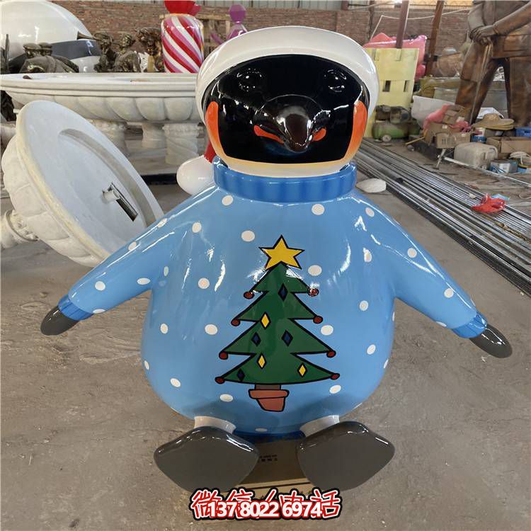 玻璃鋼游樂場，彩繪企鵝小品雕塑精美擺放