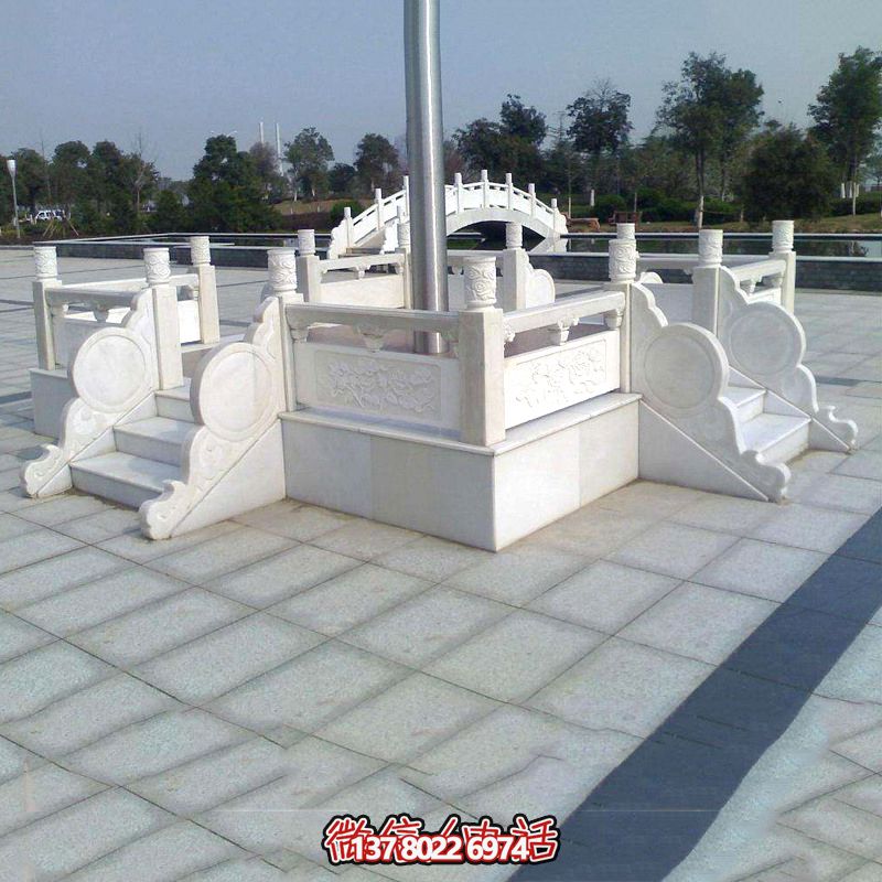 漢白玉升旗臺(tái)，喚醒城市雕塑美學(xué)