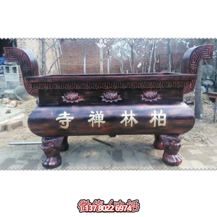 玻璃鋼大型香爐雕塑，點綴露天景區(qū)