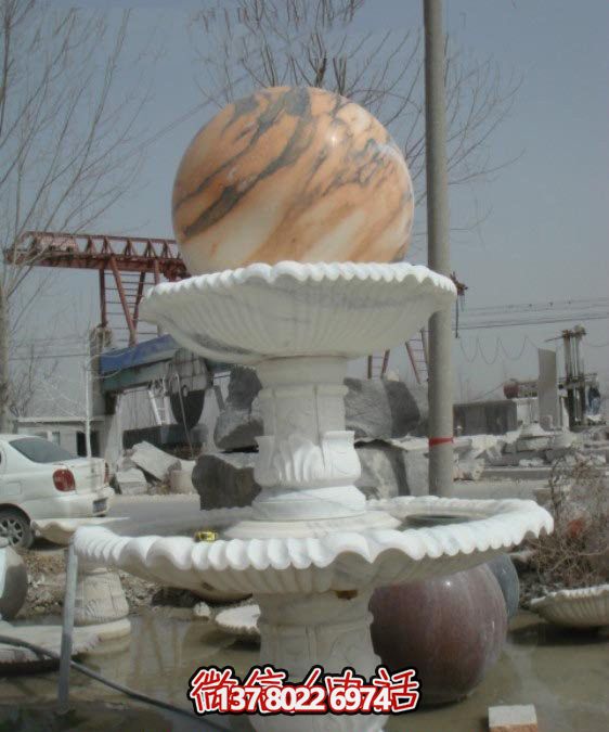 公園完美融合大理石、風(fēng)水球、噴泉和雕塑的美景