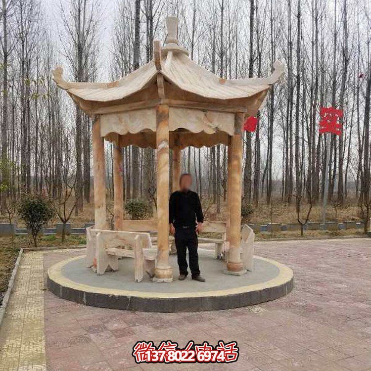 體驗(yàn)晚霞之美、放松心情的紅石亭