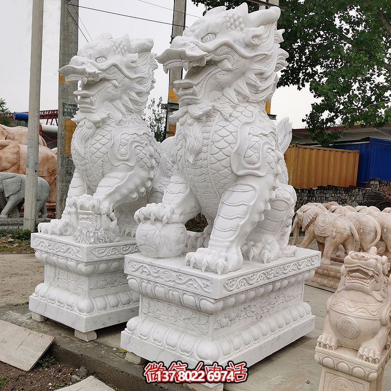古典漢白玉大型麒麟景觀雕塑，點(diǎn)綴庭院、別墅神秘氣息
