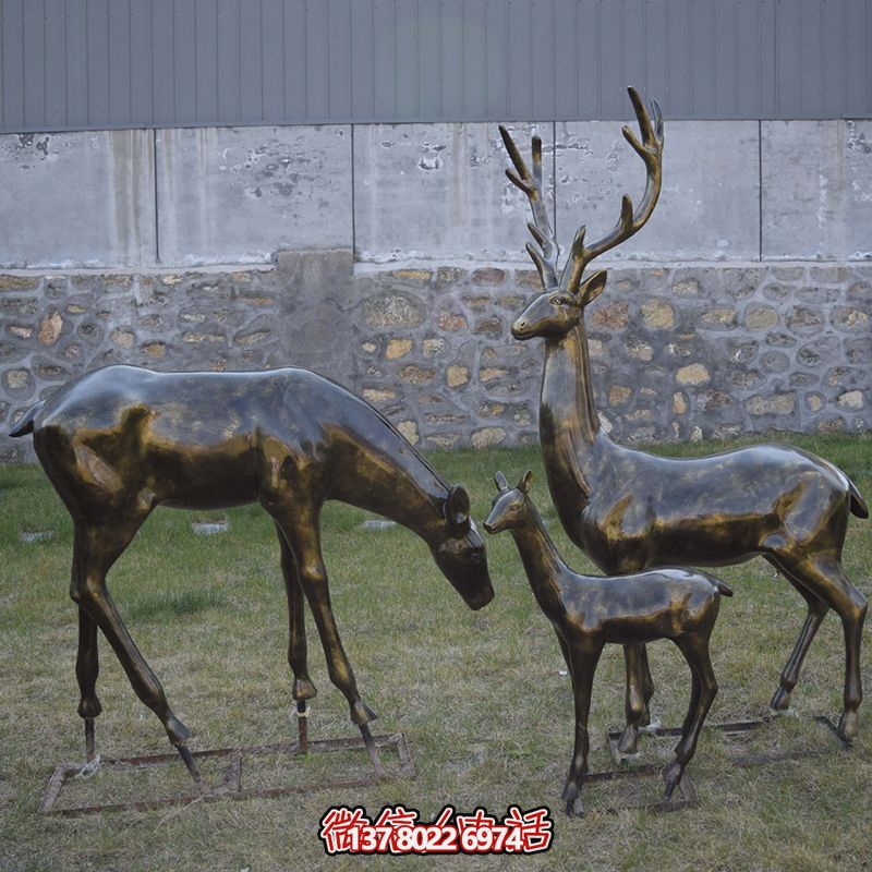 戶(hù)外景區(qū)大型裝飾品不銹鋼仿銅一家三口梅花鹿雕塑 戶(hù)外景區(qū)大型裝飾品不銹鋼仿銅一家三口梅花鹿雕塑