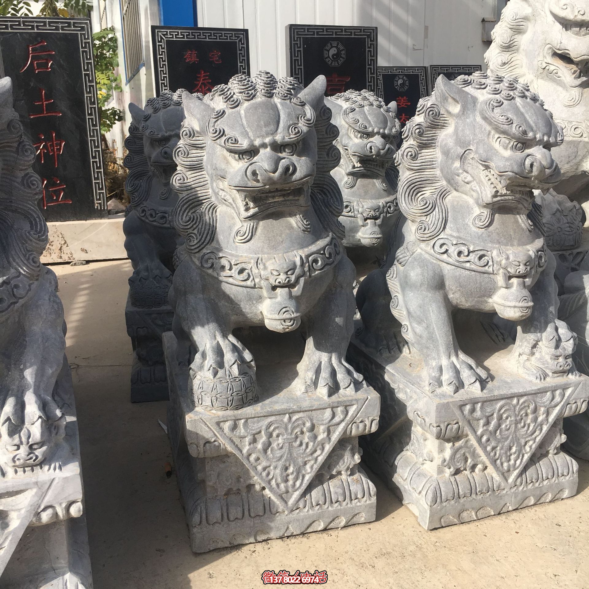 庭院鎮(zhèn)宅青石石雕大型仿真動(dòng)物獅子雕塑 庭院鎮(zhèn)宅青石石雕大型仿真動(dòng)物獅子雕塑